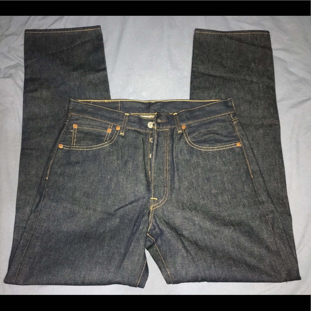 Men’s Levi’s 501 dark blue jeans